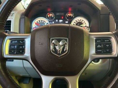 Used 2018 RAM 1500 Laramie w/ Convenience Group AWD/4WD image 23
