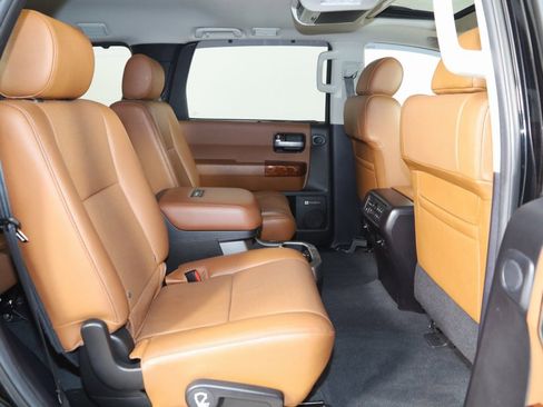 Used 2021 Toyota Sequoia Platinum image 13