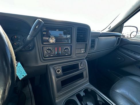 Used 2004 GMC Sierra 1500 SLE w/ Safe And Sound Package image 37