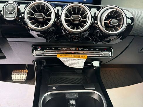 Used 2025 Mercedes-Benz CLA 250 4MATIC image 18