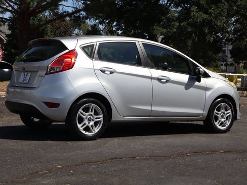 Used 2017 Ford Fiesta SE FWD image 5