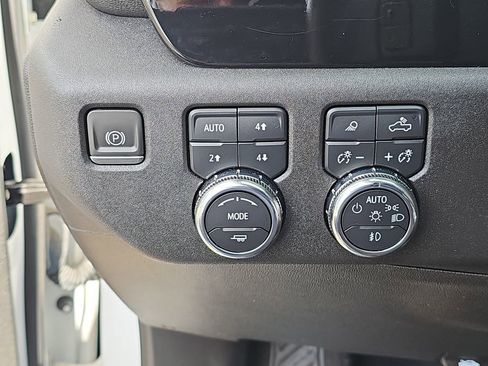 Used 2023 GMC Sierra 1500 SLT w/ SLT Premium Package image 24