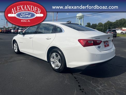 Used 2022 Chevrolet Malibu LS w/ Driver Confidence Package II FWD image 2