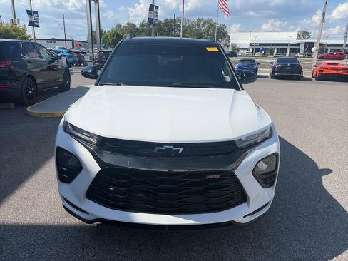 Used 2022 Chevrolet TrailBlazer RS FWD image 3