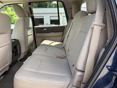 Used 2014 Ford Expedition XLT AWD/4WD image 21