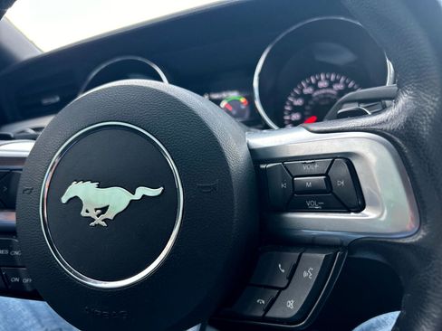 Used 2016 Ford Mustang Premium image 23