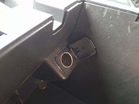 Used 2020 Ford Explorer XLT w/ Equipment Group 202A image 20