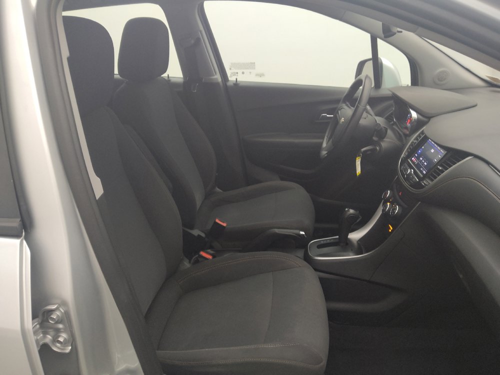 Used 2020 Chevrolet Trax LS FWD image 21