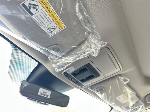 New 2025 Honda Pilot Touring image 33