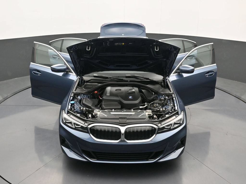 Used 2026 BMW 330i xDrive Sedan AWD/4WD image 38