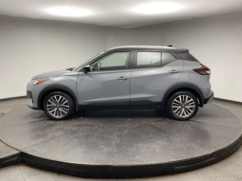 Used 2023 Nissan Kicks SV FWD image 4