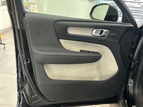 Certified 2023 Volvo XC40 B5 Plus w/ Driver Assist Package image 9