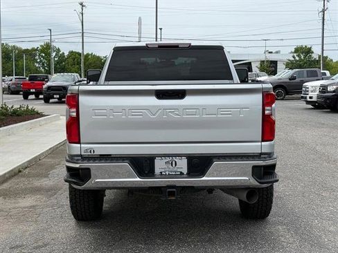 Used 2022 Chevrolet Silverado 2500 LTZ AWD/4WD image 4