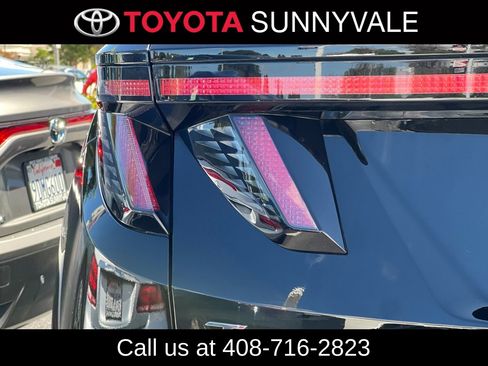 Used 2023 Hyundai Tucson Limited AWD/4WD image 13
