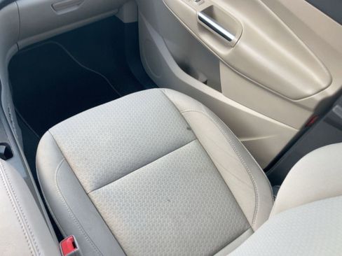 Used 2018 Ford Escape SE image 31