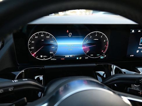 Certified 2025 Mercedes-Benz GLA 250 image 24