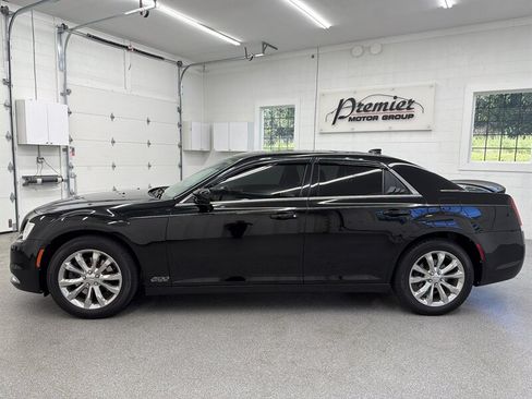 Used 2016 Chrysler 300 Limited AWD/4WD image 8