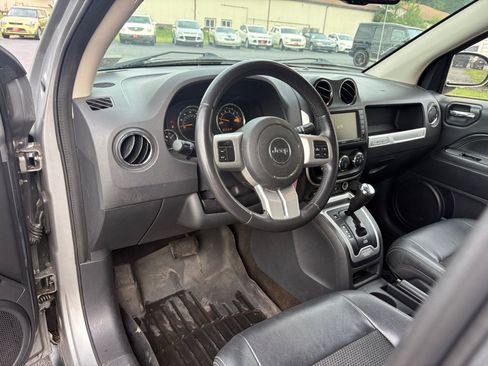 Used 2016 Jeep Compass Latitude AWD/4WD image 13