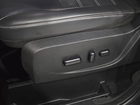 Used 2019 Ford Escape SEL image 22