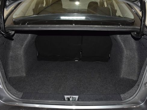 Used 2025 Nissan Versa SV image 31