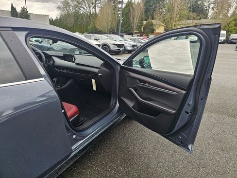 New 2026 MAZDA MAZDA3 Carbon image 28