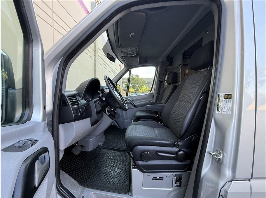 Used 2013 Mercedes-Benz Sprinter 2500 image 11
