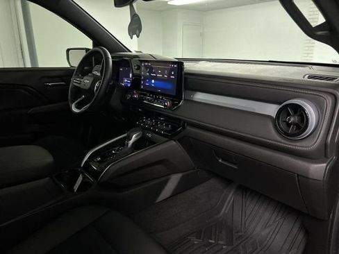 Certified 2024 Chevrolet Colorado LT w/ LT Convenience Package III image 29