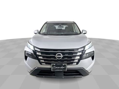 Used 2025 Nissan Rogue SV FWD image 3