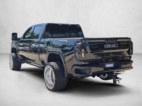 Used 2023 GMC Sierra 2500 AT4 AWD/4WD image 7