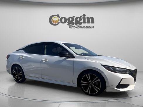 Used 2021 Nissan Sentra SR w/ SR Premium Package image 15