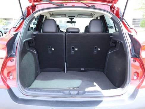 Used 2020 Nissan Kicks SR w/ SR Premium Package FWD image 19