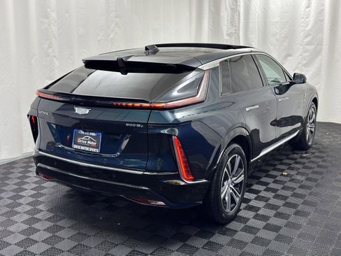 Used 2024 Cadillac Lyriq Luxury image 13