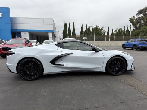 Used 2021 Chevrolet Corvette Stingray Premium Cpe w/ Z51 Performance Package RWD image 9