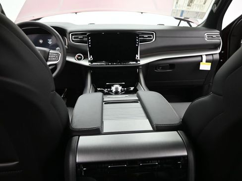 New 2026 Jeep Grand Wagoneer image 26