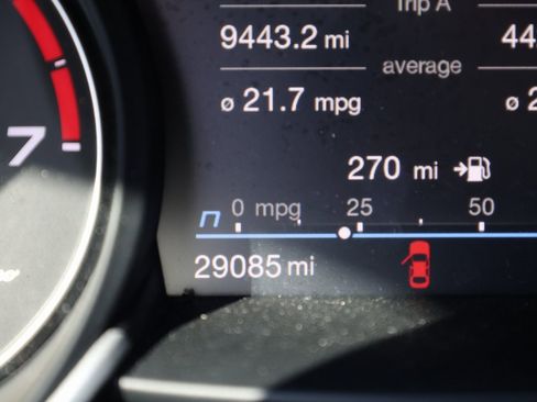 Used 2022 Alfa Romeo Giulia Veloce image 39