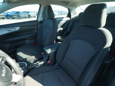 Used 2024 Kia Forte LX image 35