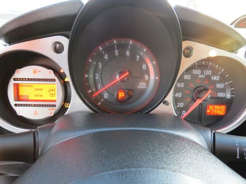 Used 2010 Nissan 370Z Coupe image 10