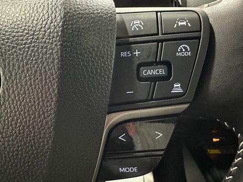 Used 2025 Toyota Camry SE image 20