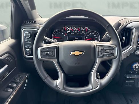 Used 2023 Chevrolet Silverado 2500 LT AWD/4WD image 9