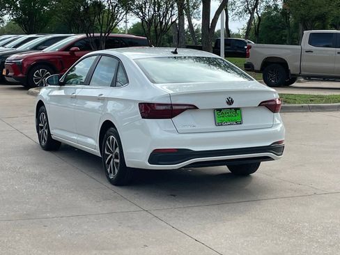 Used 2024 Volkswagen Jetta S image 4