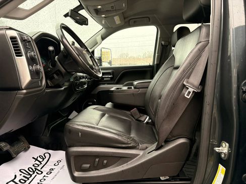 Used 2018 Chevrolet Silverado 2500 LTZ w/ LTZ Plus Package image 16