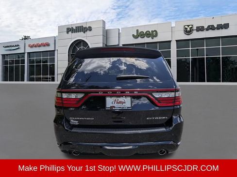 Certified 2023 Dodge Durango Citadel RWD image 4