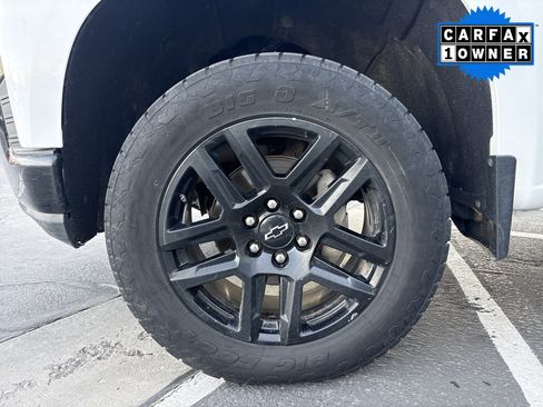 Used 2022 Chevrolet Silverado 1500 LT Trail Boss w/ Convenience Package II image 10