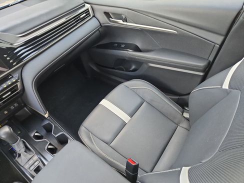Used 2026 Toyota Camry SE FWD image 13