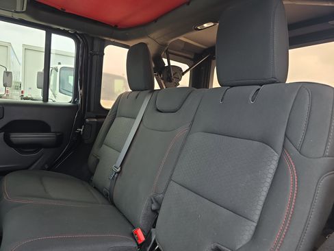 Used 2020 Jeep Wrangler Unlimited Rubicon AWD/4WD image 15
