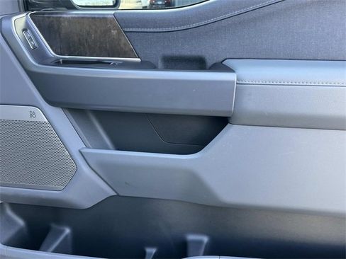 Used 2022 Ford F150 Lariat w/ Equipment Group 502A High image 24