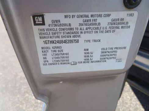 Used 2004 GMC Sierra 2500 SLE w/ Skid Plate Package image 27