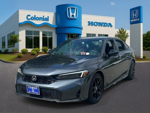 Used 2025 Honda Civic Sport image 1