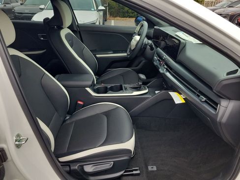 New 2026 Kia K4 GT-Line w/ GT-Line Sunroof Package FWD image 7