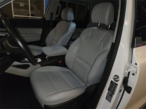 Used 2024 Kia Telluride S w/ S Sunroof Package image 11